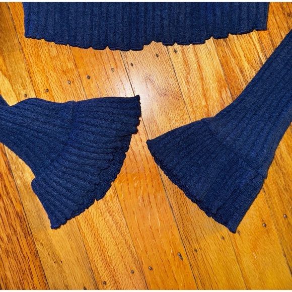 Navy crop top - Picture 3 of 3